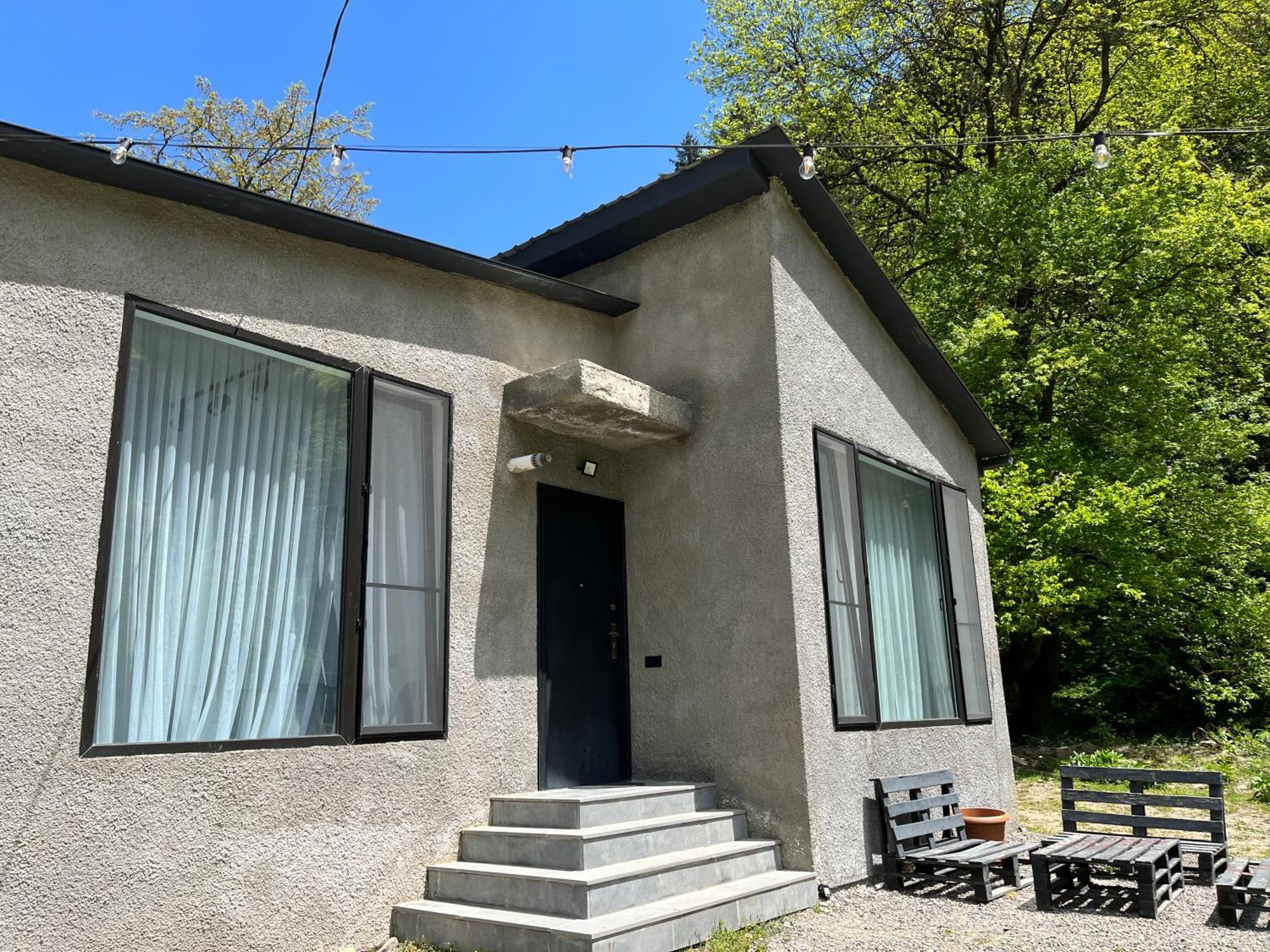 Cozy House In The Forest Borjomi Exterior photo