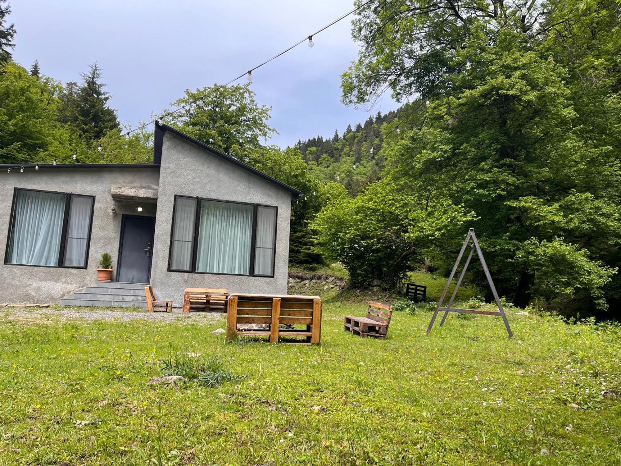 Cozy House In The Forest Borjomi Exterior photo